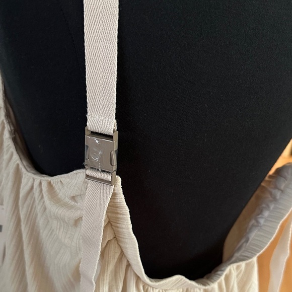 NWT BY ANTHROPOLOGIE SHEER RIBBED BUCKLE BUBBLE TANK  - Large - Picture 7 of 11